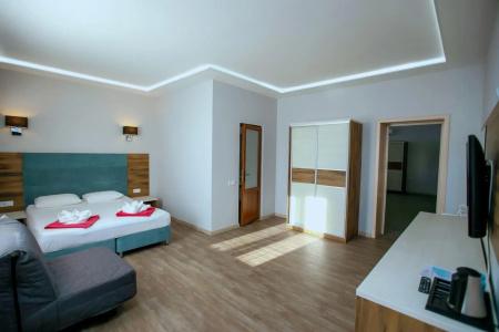 RedHouse - 53
