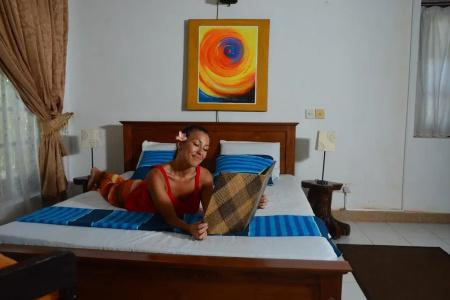OYO 459 Barasti Beach Resort - 13