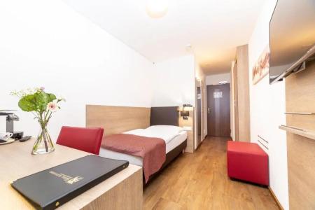 Budget Alexander - 28