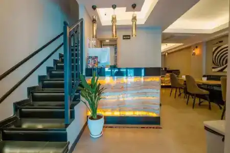 Alesta Midtown Apart - 9