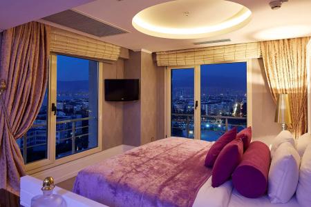 DoubleTree by Hilton Izmir - Alsancak - 2