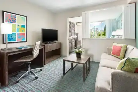 Courtyard by Marriott Waikiki Beach - 99
