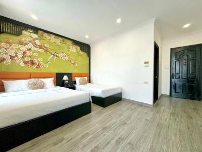 Hanoi Elpis - 25
