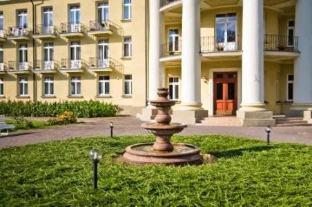 Rehabilitation Centre & SPA Draugystės sanatorija - 0