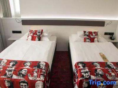 ARCOTEL Nike - 40