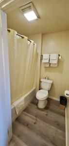 Anaheim National Inn - 8