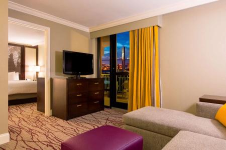 DoubleTree by Hilton Historic Savannah - 6