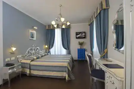 Viktoria Palace - 37