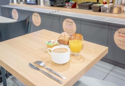 b&b hôTel Hyeres - 10