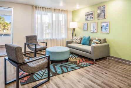 WoodSpring Suites Orlando Kissimmee Maingate - 6
