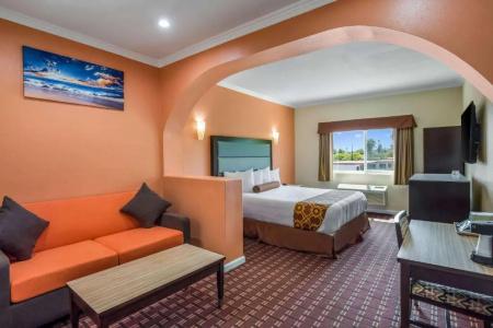 Rodeway Inn & Suites - - 57