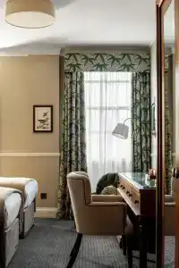 The Drayton Court - 72