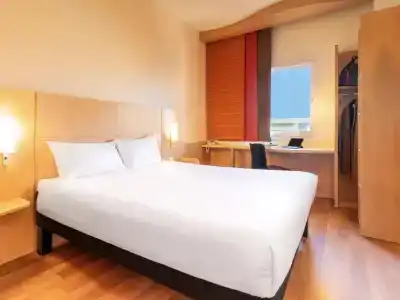 Ibis Madrid Calle Alcalá - 41