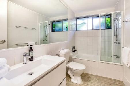 Jacaranda Noosa - 150