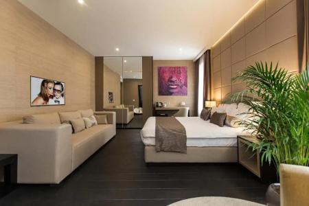 Dominic Smart & Luxury Suites - Republic Square - 58