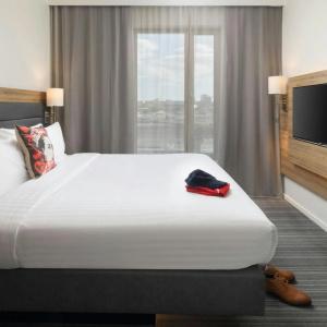 Moxy London Excel - 40
