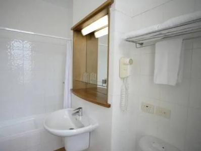 Distinction & Conference Centre - 63