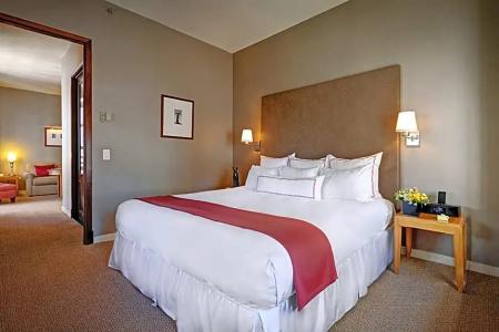 Giraffe by Library Hotel Collection - 97