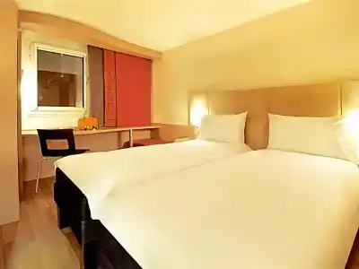Ibis Oviedo - 32