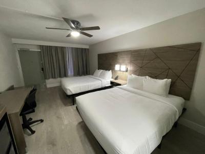 Quality Inn & Suites Airport - Cruise Port Hollywood - 3
