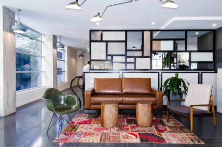 ibis budget East - 1