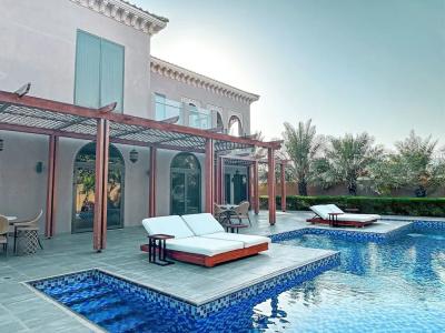 Royal Saray - 98