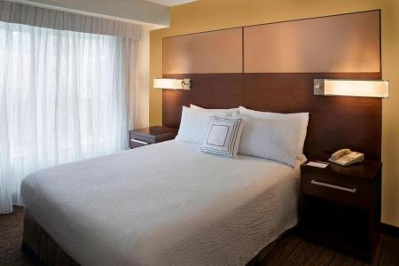 Cambridge Suites - 36