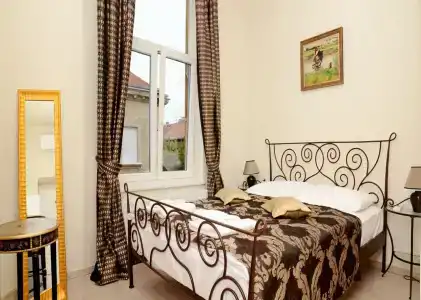 Apartments & Rooms Flowers - 10