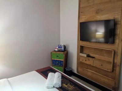 1825 Gallery - 59