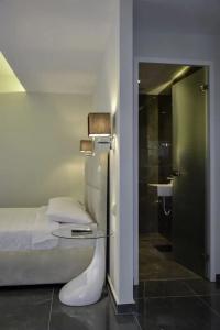 24K Athena Suites - 61