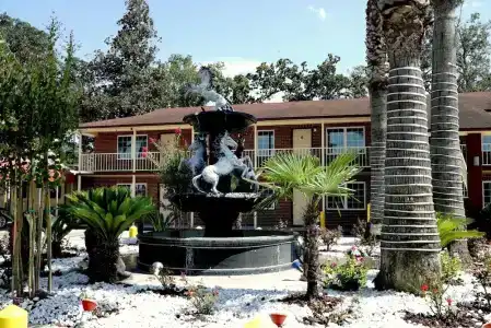 Savannah Inn and Suites - 12