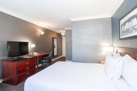 Sandman & Suites - 15