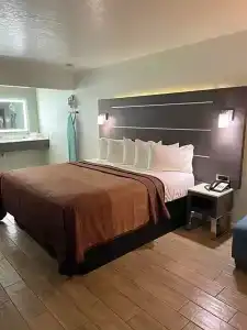 Travelodge By Wyndham San Antonio Lackland a f b - 52