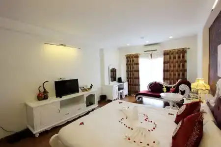 Splendid Star Boutique - 62
