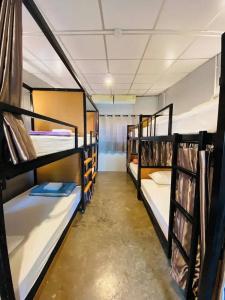 Hostel Lemon Siam Petchaburi Road - 25