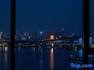 Hilton Wuhan Riverside - 123