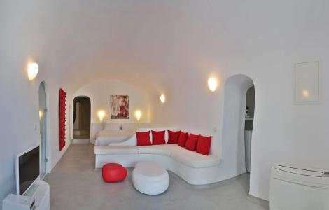 Trieris Villa & Suites - 10