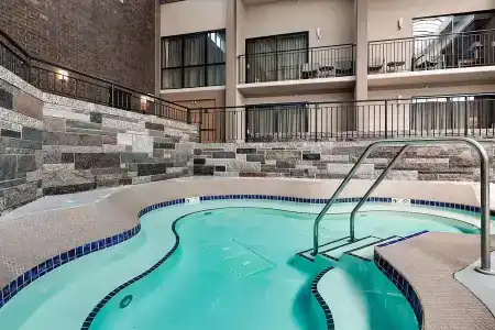 Best Western Plus - 19