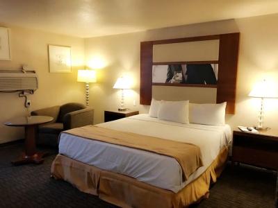 Sunrise Inn - 72