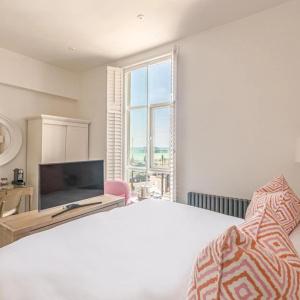 Brighton Harbour & Spa - 43