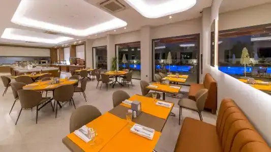 Julian Marmaris - 23