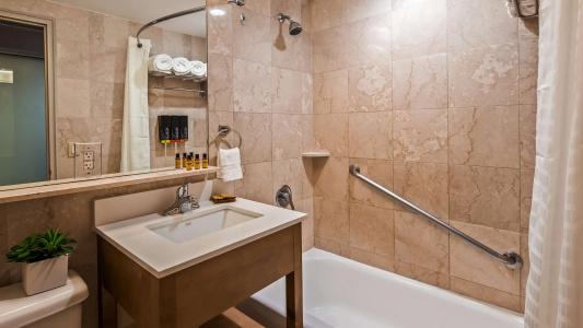 Best Western Plus Atlantic Beach Resort - 47