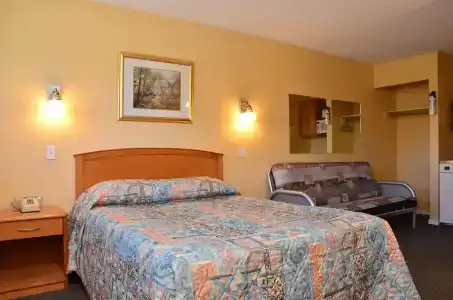 Canadas Best Value Inn - 14