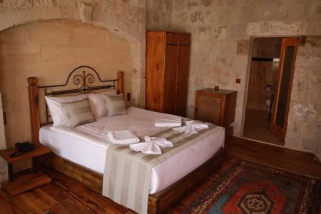 Sarnich Cave Suites - 38