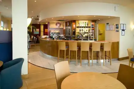 Premier Inn Wimbledon South - 18