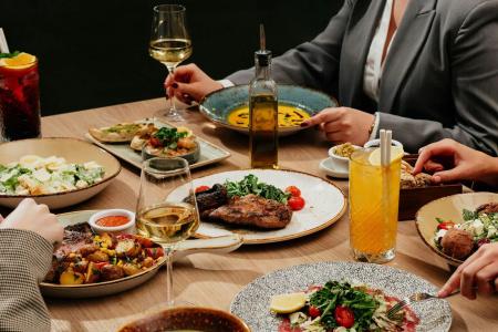 Courtyard by Marriott Prague Airport - 11