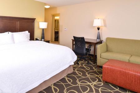 Hampton Inn Midtown-Aksarben - 15