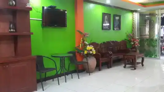 Silla Patong Hostel - 34