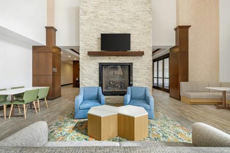 Hampton Inn & Suites - 39