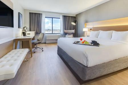 Radisson Phoenix Airport - 40